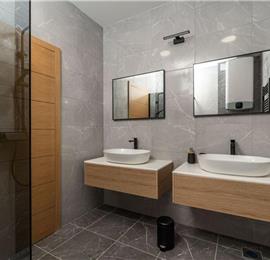 Luxury 4 Bedroom Villa with Infinity Pool, Sauna, Gym, Jacuzzi and Sea Views in Orašac, near Dubrovnik, Sleeps 8